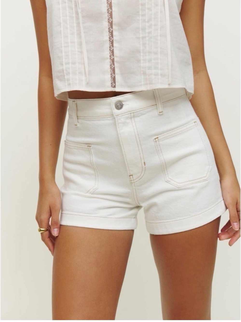 Reformation Alyssa High Rise Patch Pocket Jean Shorts Vintage White Size 26